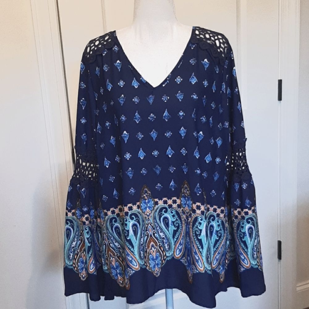 New Directions Navy Blue Wovens Nitecap  Blouse with Lace on Sleeves NWT